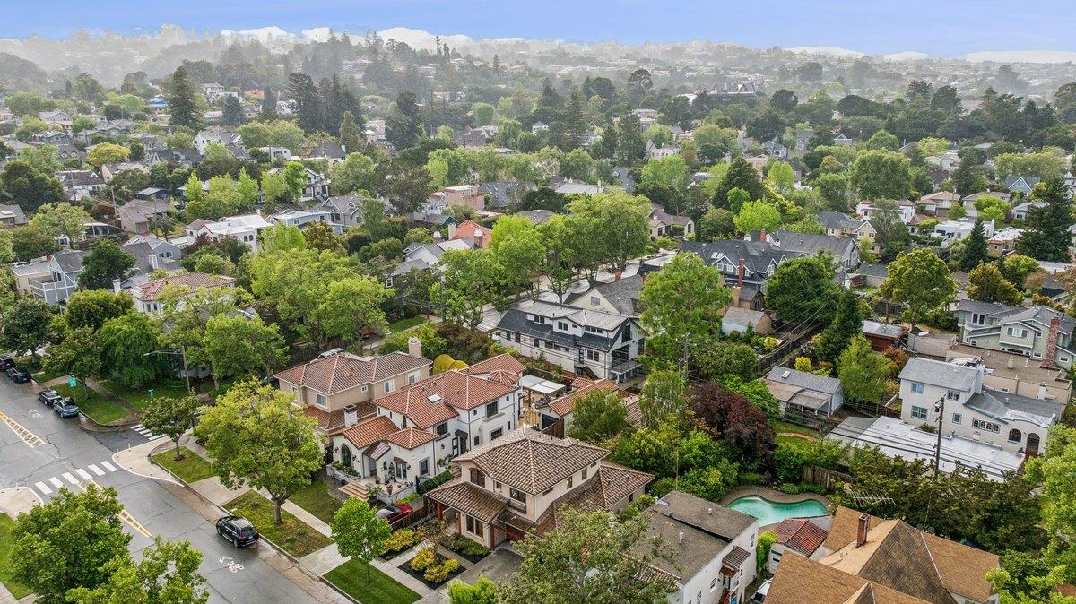 Detail Gallery Image 58 of 59 For 2308 Hillside Dr, Burlingame,  CA 94010 - 4 Beds | 3/1 Baths