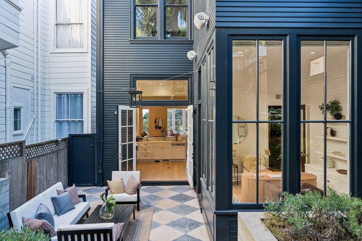 Detail Gallery Image 68 of 78 For 2148 Pine St, San Francisco,  CA 94115 - 4 Beds | 3/1 Baths