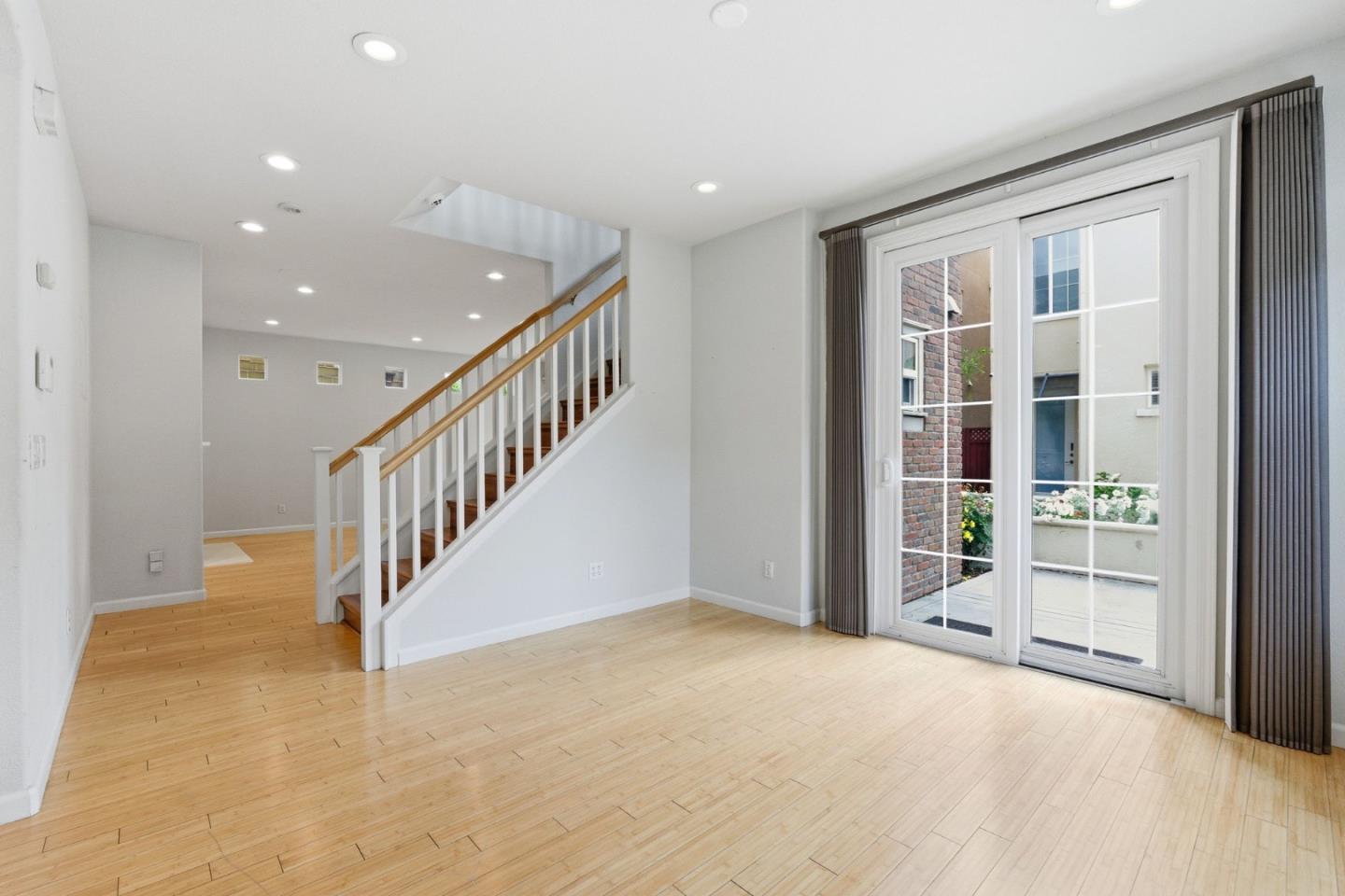 Detail Gallery Image 12 of 41 For 4179 Tobin Cir, Santa Clara,  CA 95054 - 3 Beds | 2/1 Baths