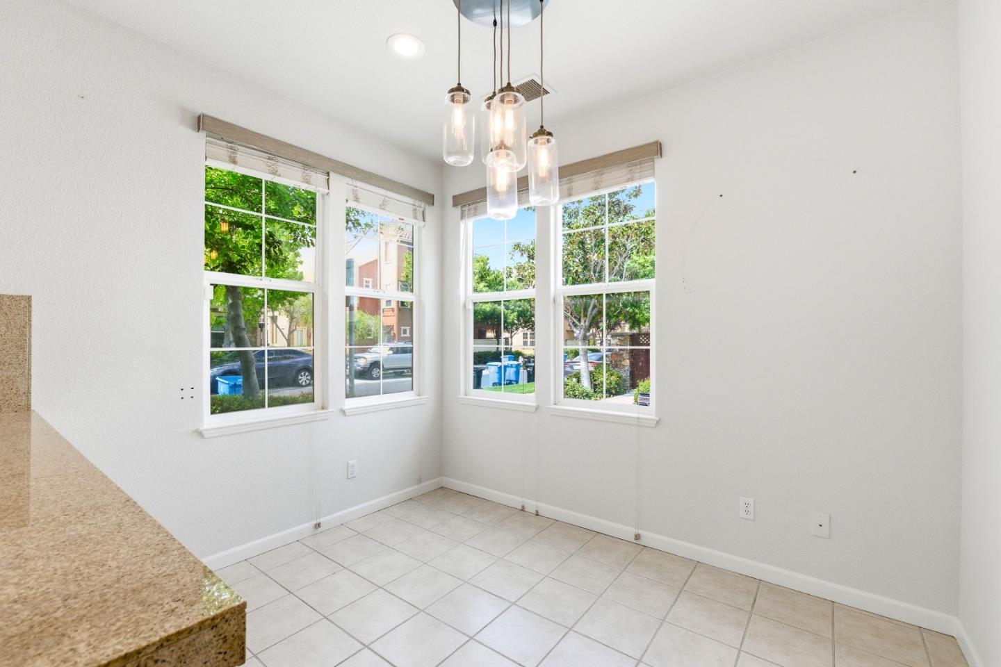 Detail Gallery Image 18 of 41 For 4179 Tobin Cir, Santa Clara,  CA 95054 - 3 Beds | 2/1 Baths
