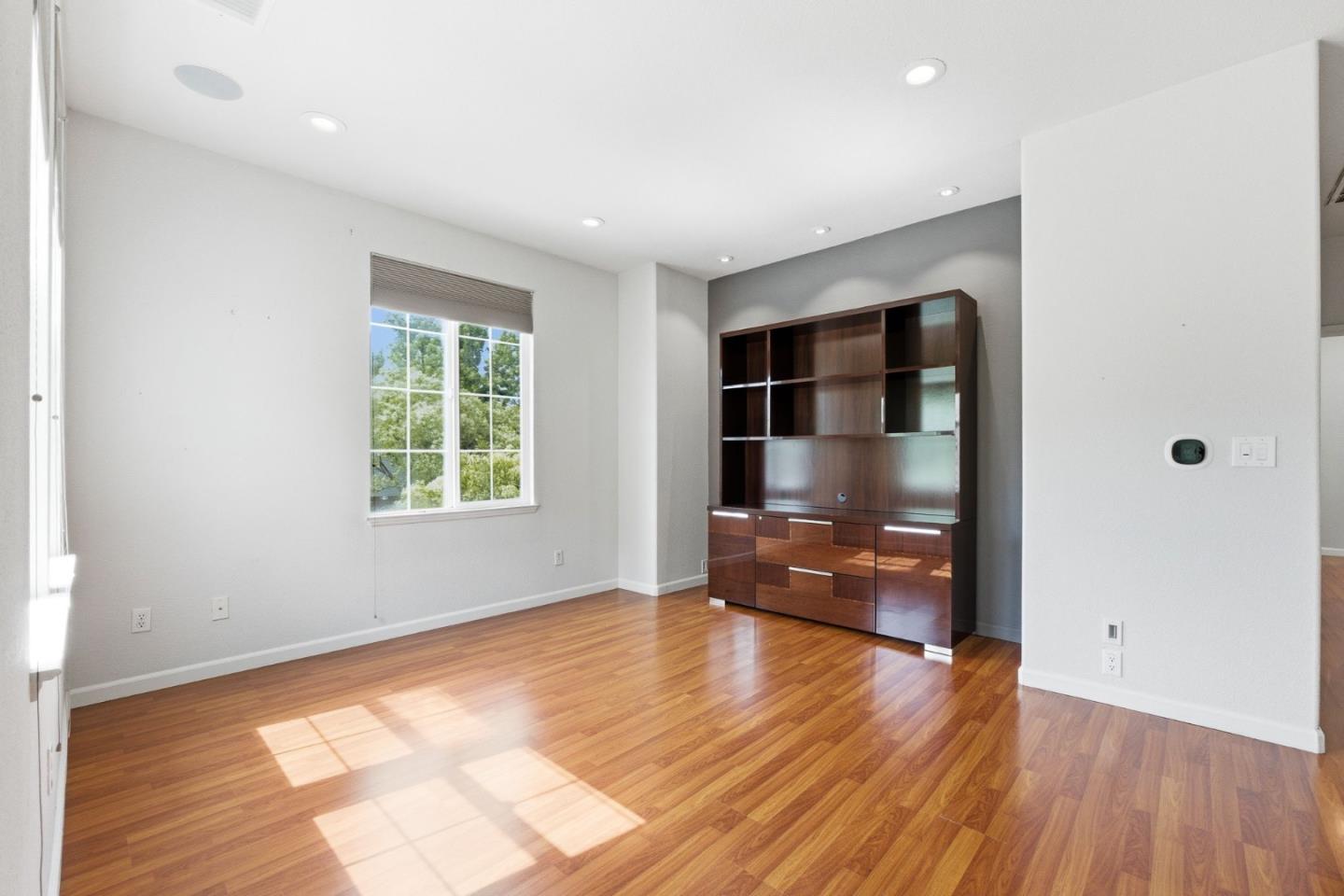 Detail Gallery Image 20 of 41 For 4179 Tobin Cir, Santa Clara,  CA 95054 - 3 Beds | 2/1 Baths