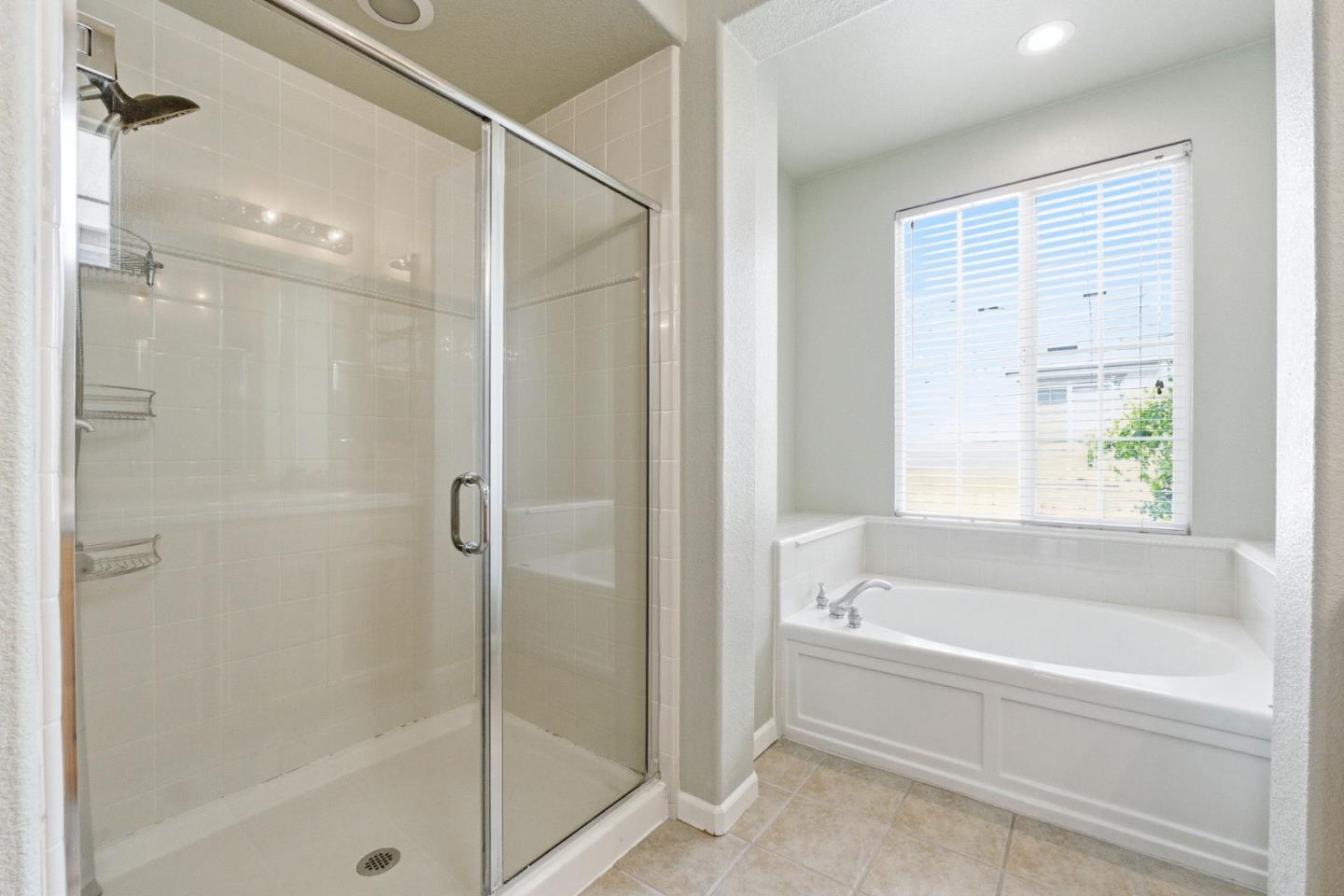 Detail Gallery Image 27 of 41 For 4179 Tobin Cir, Santa Clara,  CA 95054 - 3 Beds | 2/1 Baths