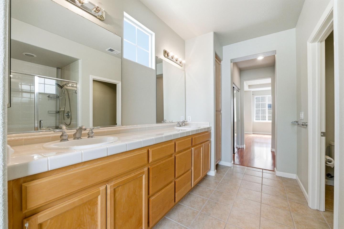 Detail Gallery Image 29 of 41 For 4179 Tobin Cir, Santa Clara,  CA 95054 - 3 Beds | 2/1 Baths