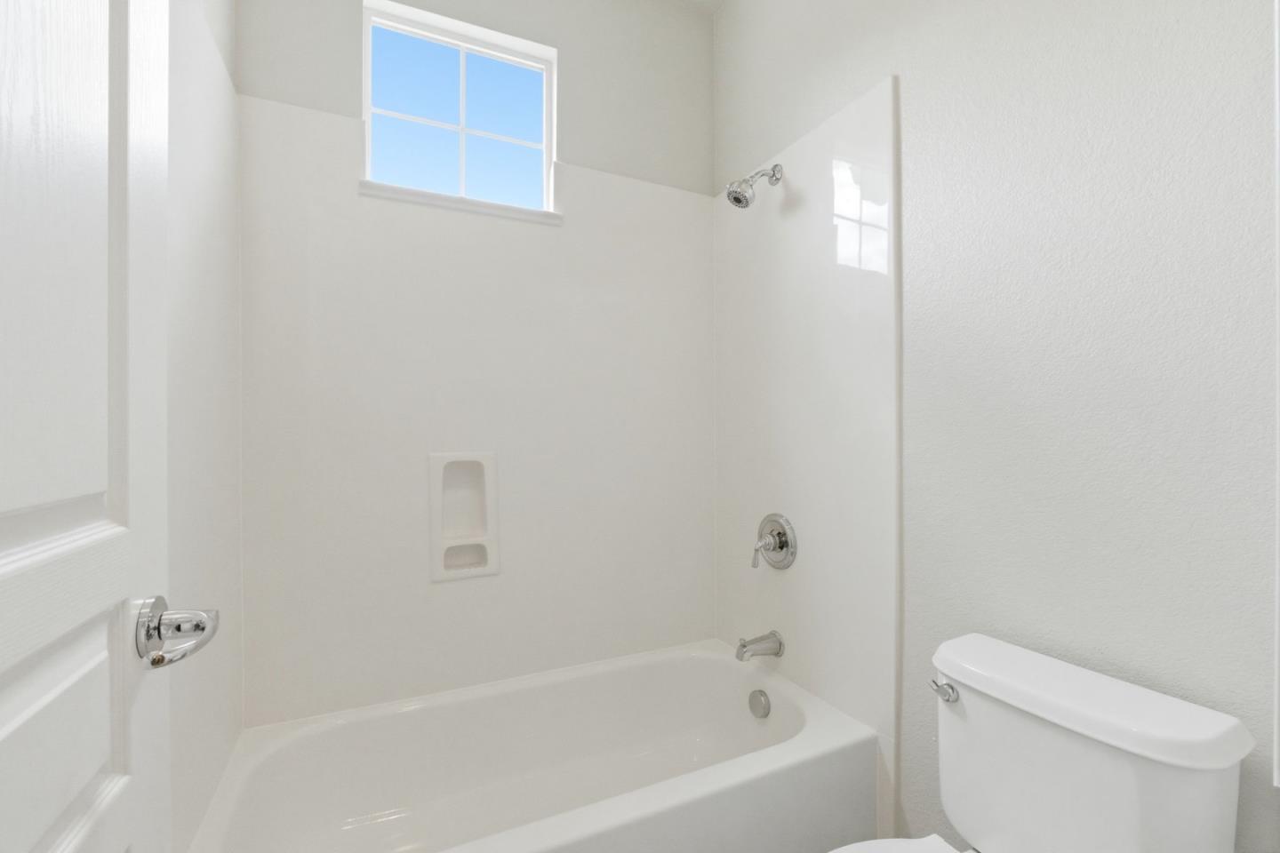 Detail Gallery Image 32 of 41 For 4179 Tobin Cir, Santa Clara,  CA 95054 - 3 Beds | 2/1 Baths