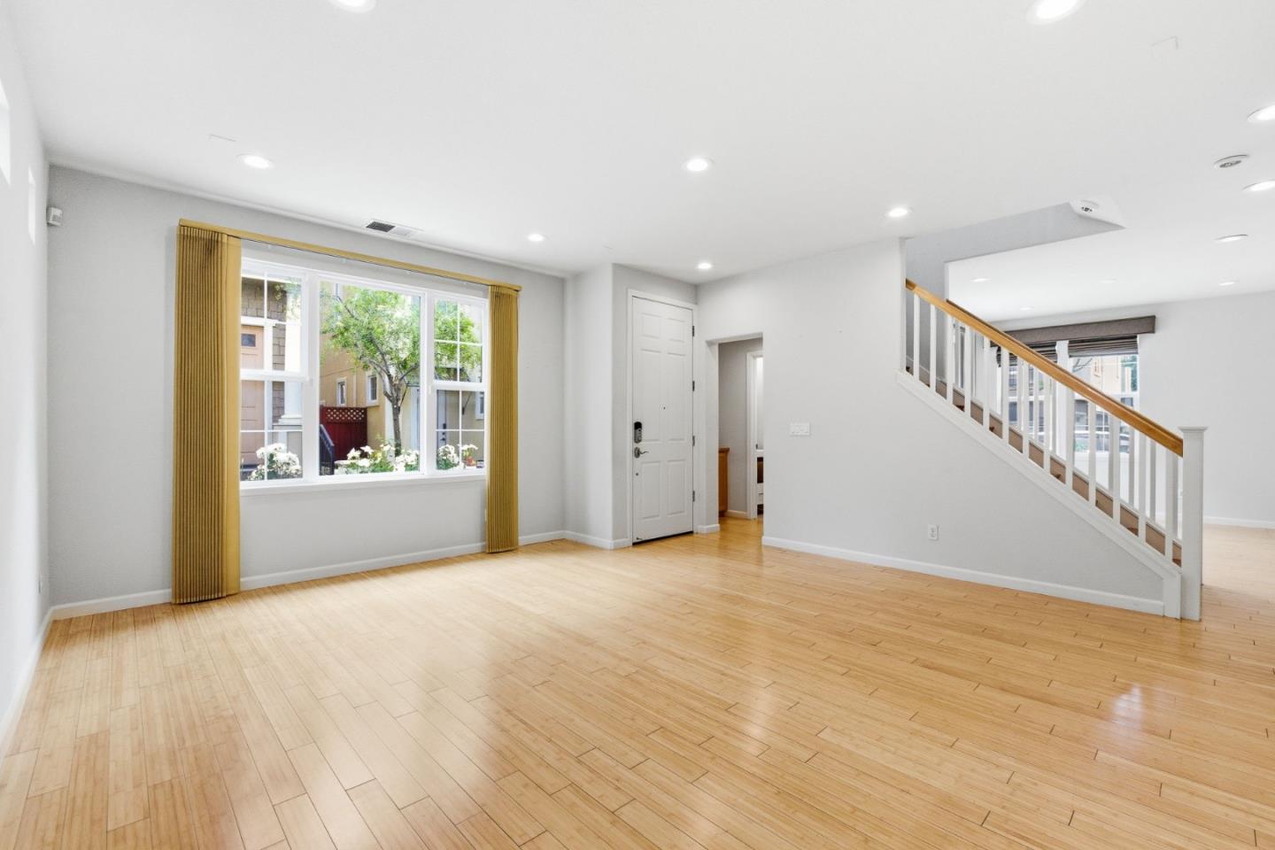 Detail Gallery Image 9 of 41 For 4179 Tobin Cir, Santa Clara,  CA 95054 - 3 Beds | 2/1 Baths