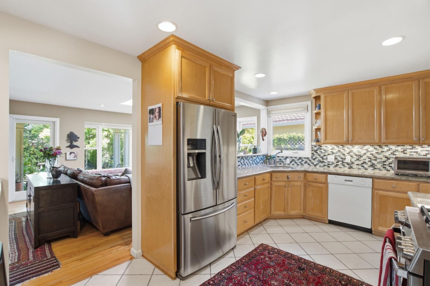Detail Gallery Image 12 of 42 For 1627 Kentucky St, Redwood City,  CA 94061 - 3 Beds | 2 Baths
