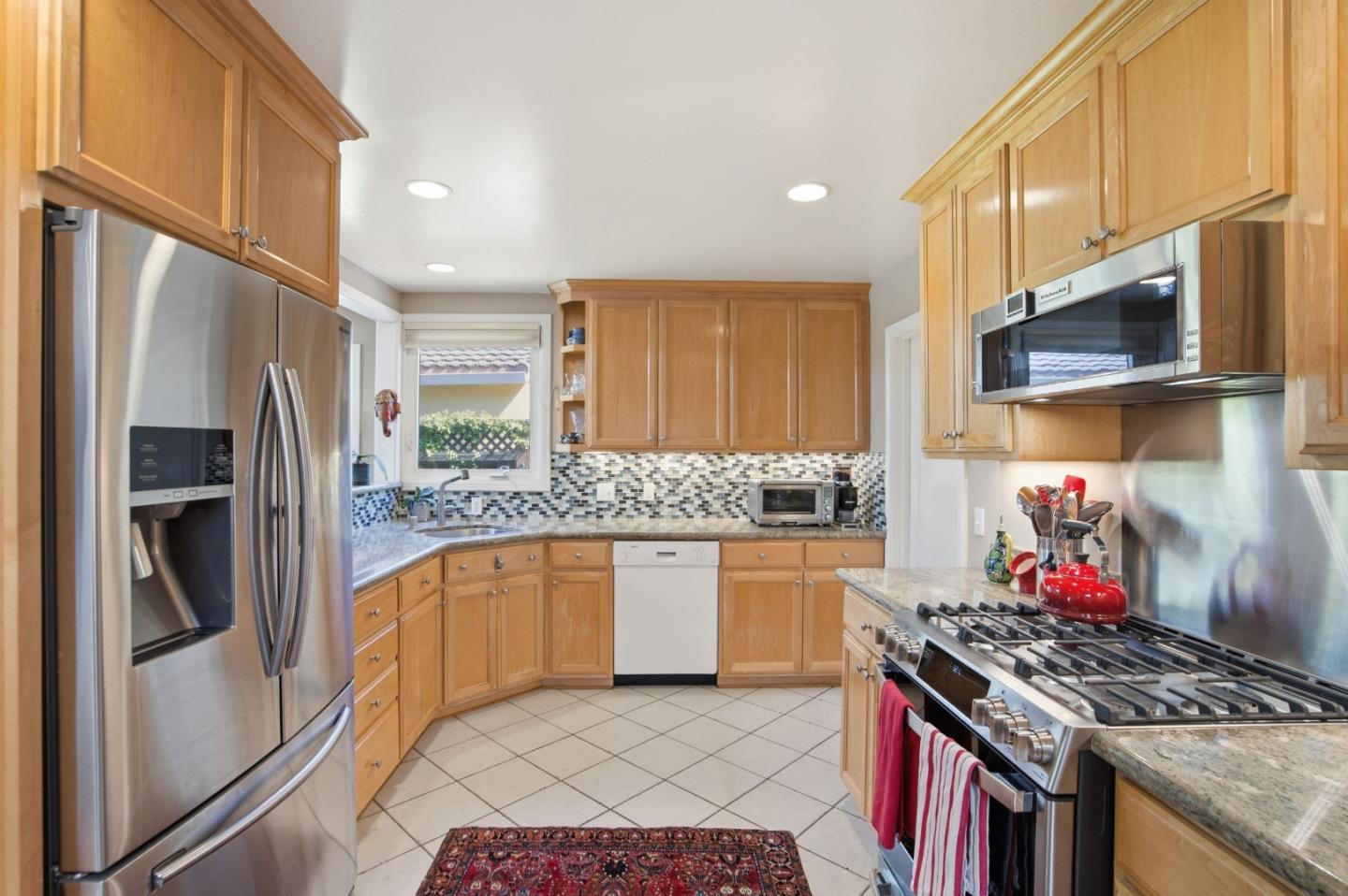 Detail Gallery Image 14 of 42 For 1627 Kentucky St, Redwood City,  CA 94061 - 3 Beds | 2 Baths