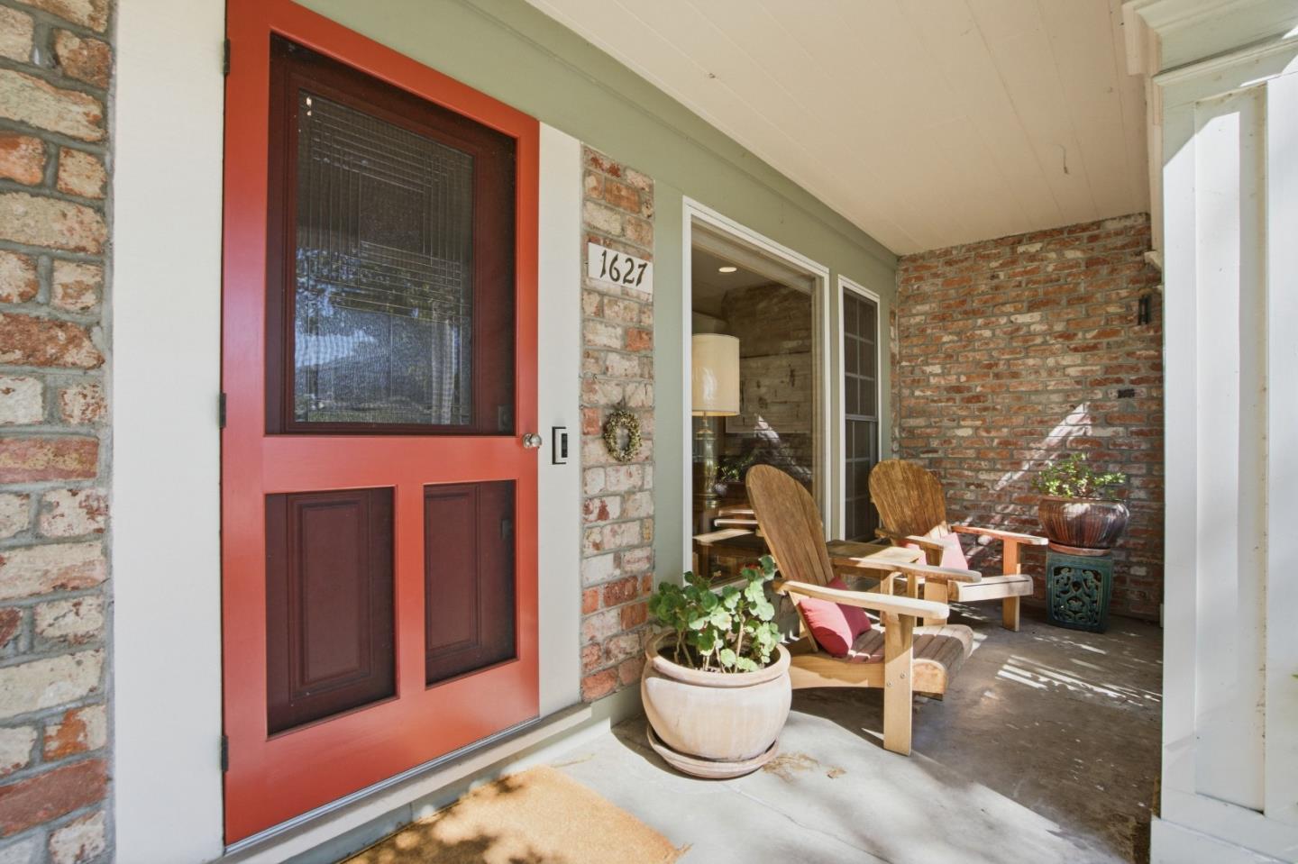 Detail Gallery Image 6 of 42 For 1627 Kentucky St, Redwood City,  CA 94061 - 3 Beds | 2 Baths