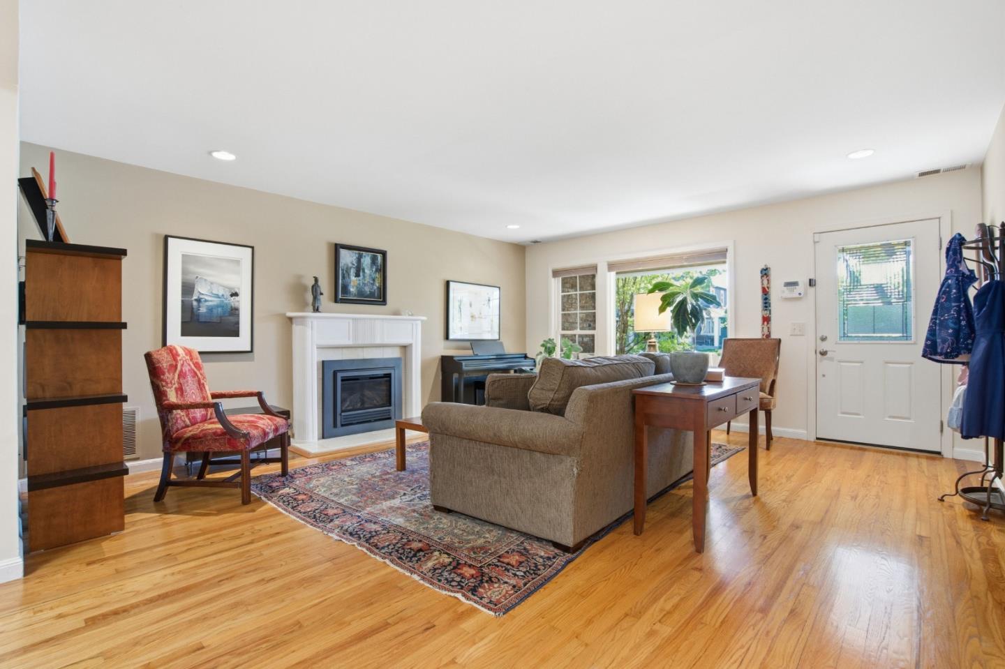 Detail Gallery Image 9 of 42 For 1627 Kentucky St, Redwood City,  CA 94061 - 3 Beds | 2 Baths