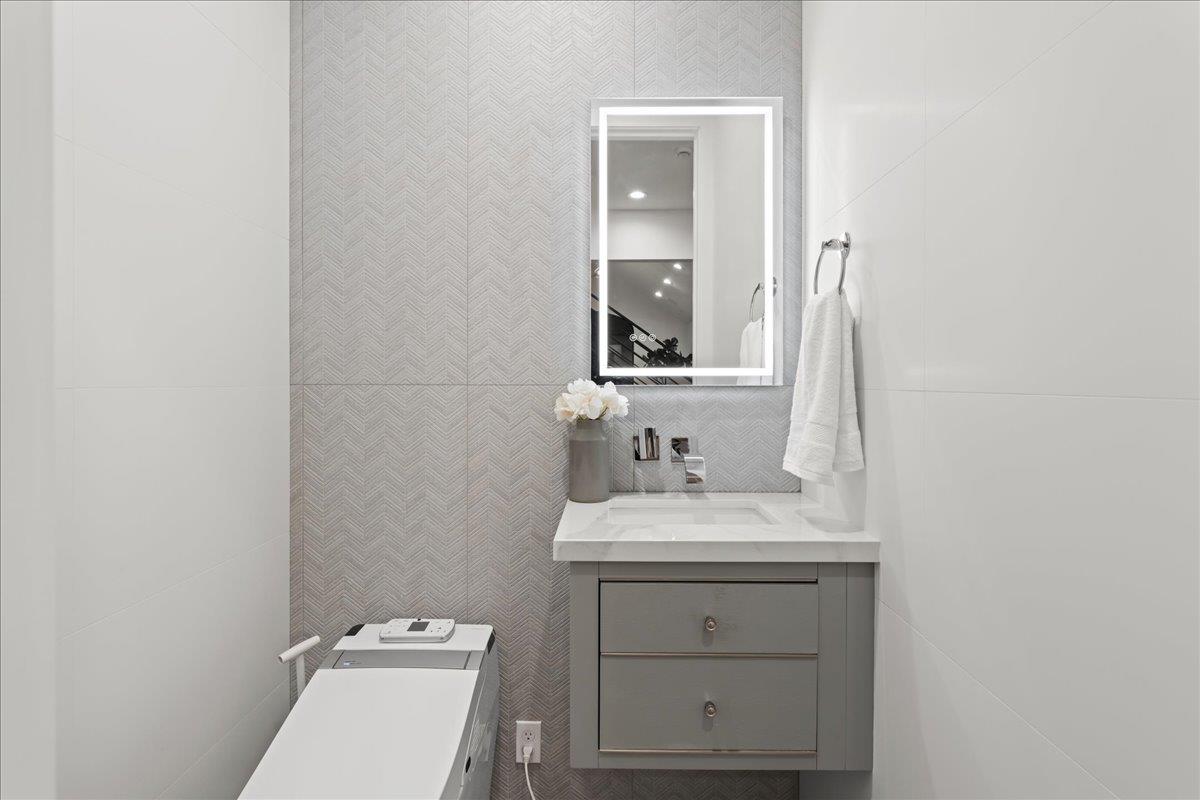 Detail Gallery Image 17 of 59 For 1127 Laurie Ave, San Jose,  CA 95125 - 4 Beds | 3/1 Baths