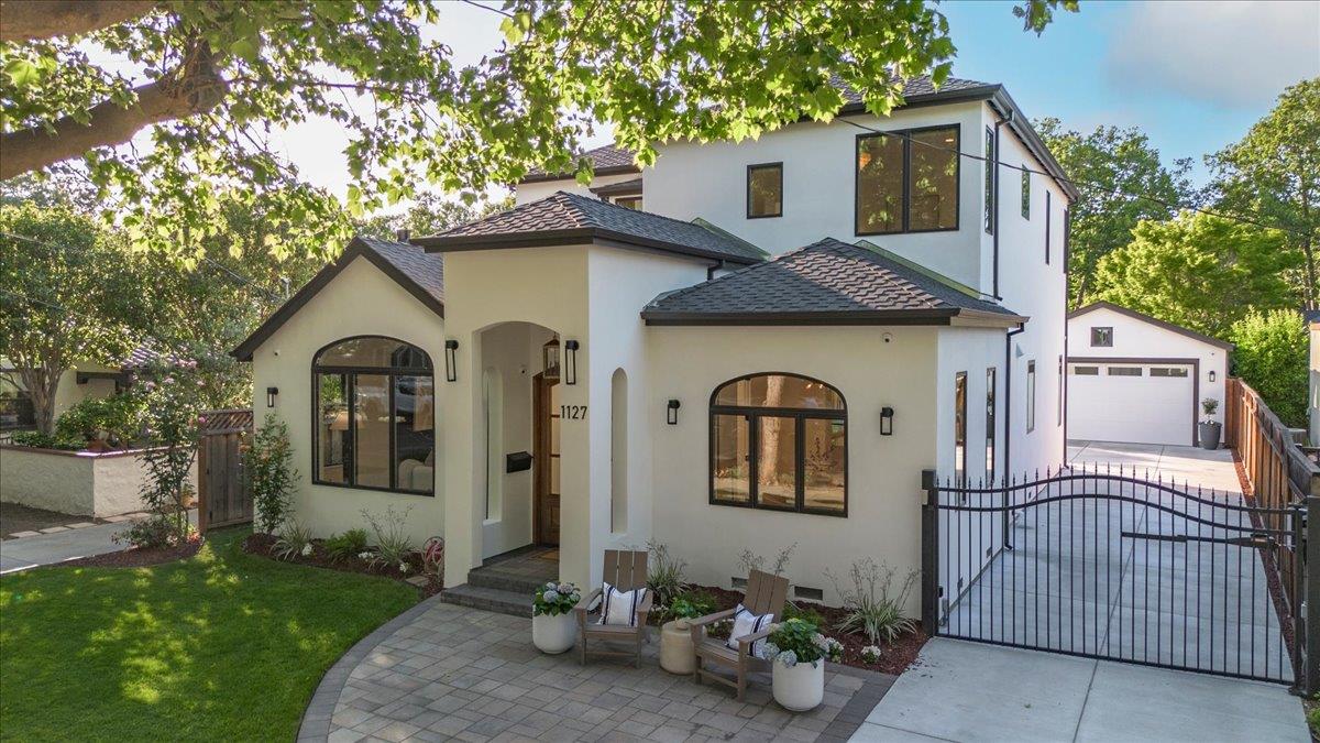 Detail Gallery Image 3 of 59 For 1127 Laurie Ave, San Jose,  CA 95125 - 4 Beds | 3/1 Baths