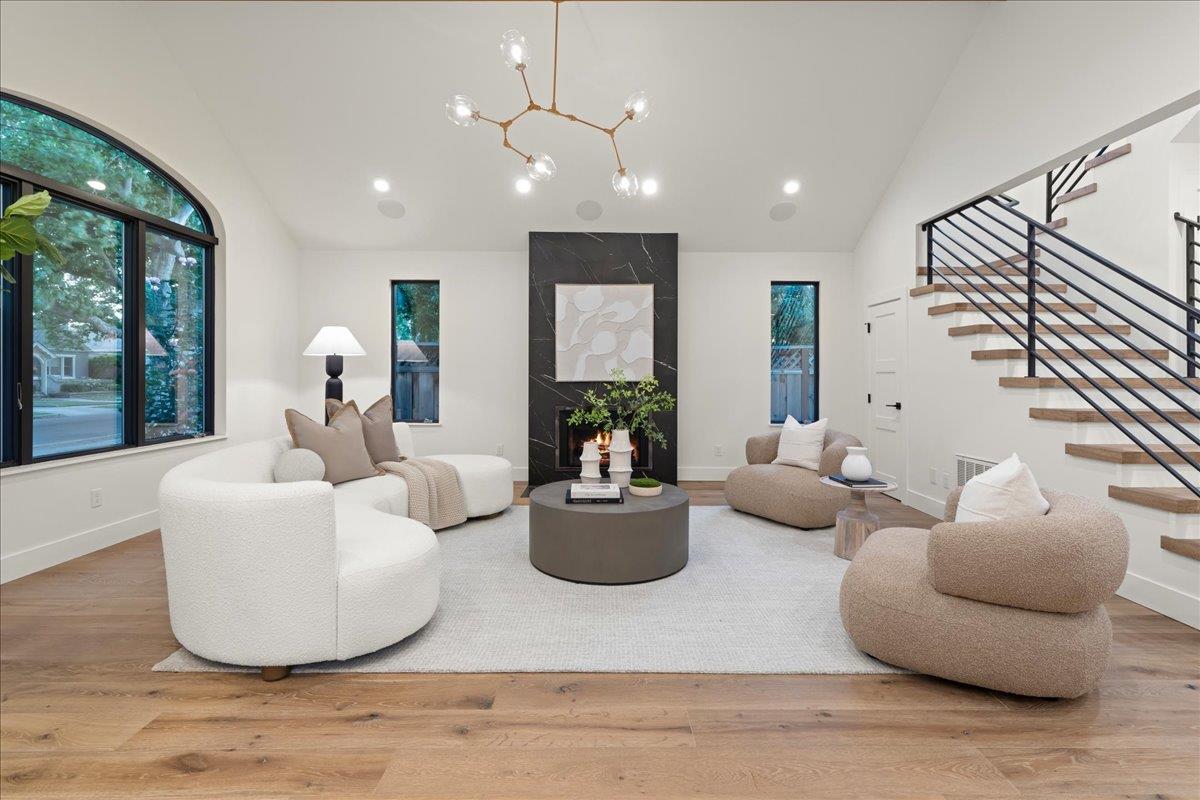 Detail Gallery Image 6 of 59 For 1127 Laurie Ave, San Jose,  CA 95125 - 4 Beds | 3/1 Baths