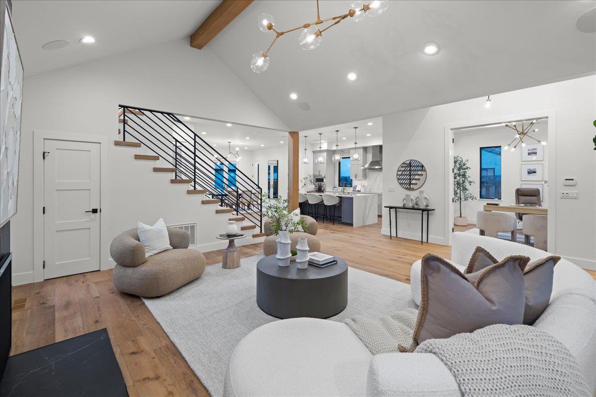 Detail Gallery Image 7 of 59 For 1127 Laurie Ave, San Jose,  CA 95125 - 4 Beds | 3/1 Baths