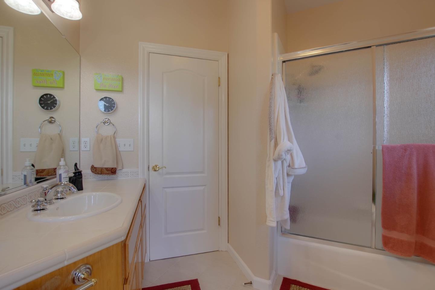 Detail Gallery Image 22 of 27 For 303 Taryn Ct, Hollister,  CA 95023 - 4 Beds | 3 Baths