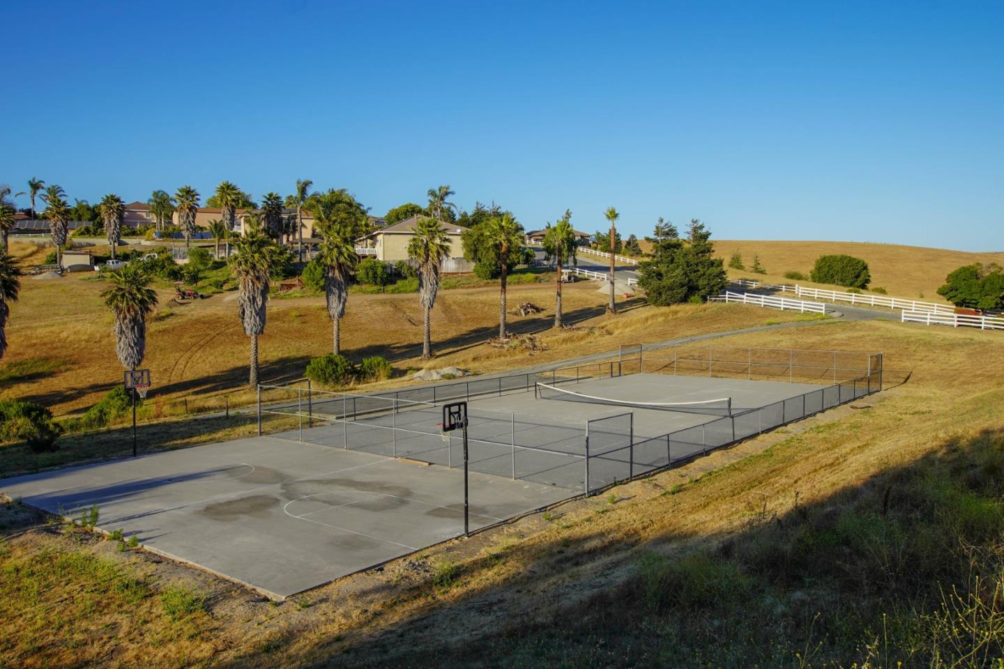 Detail Gallery Image 29 of 29 For 303 Taryn Ct, Hollister,  CA 95023 - 4 Beds | 3 Baths