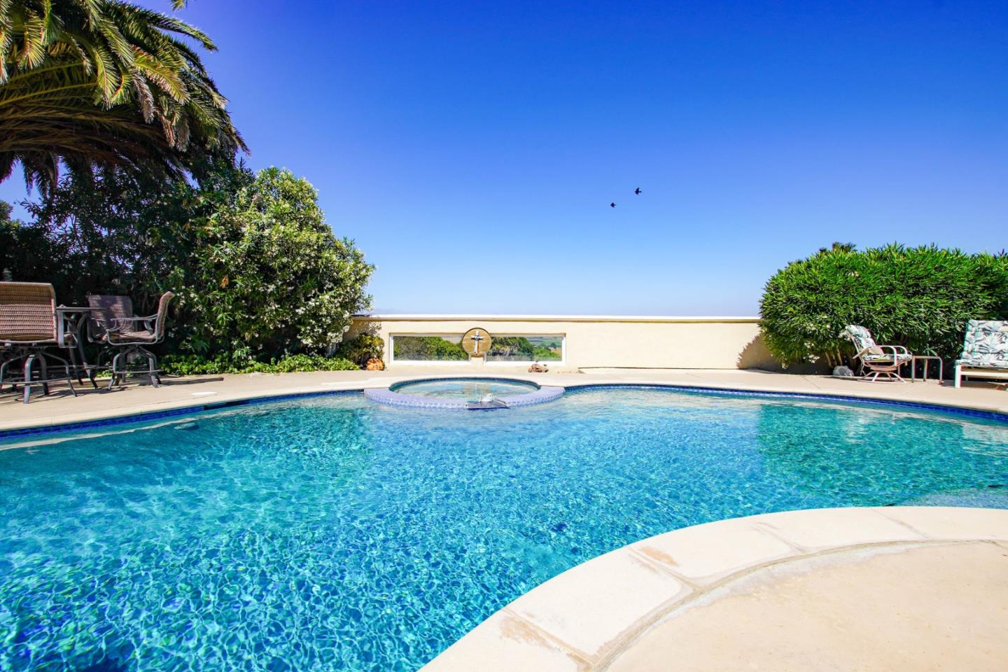 Detail Gallery Image 4 of 27 For 303 Taryn Ct, Hollister,  CA 95023 - 4 Beds | 3 Baths