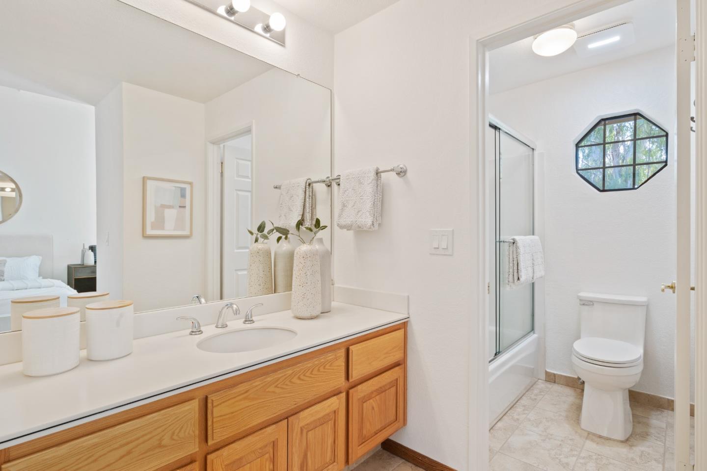 Detail Gallery Image 12 of 29 For 2477 Rebecca Lynn Way, Santa Clara,  CA 95050 - 2 Beds | 2/1 Baths