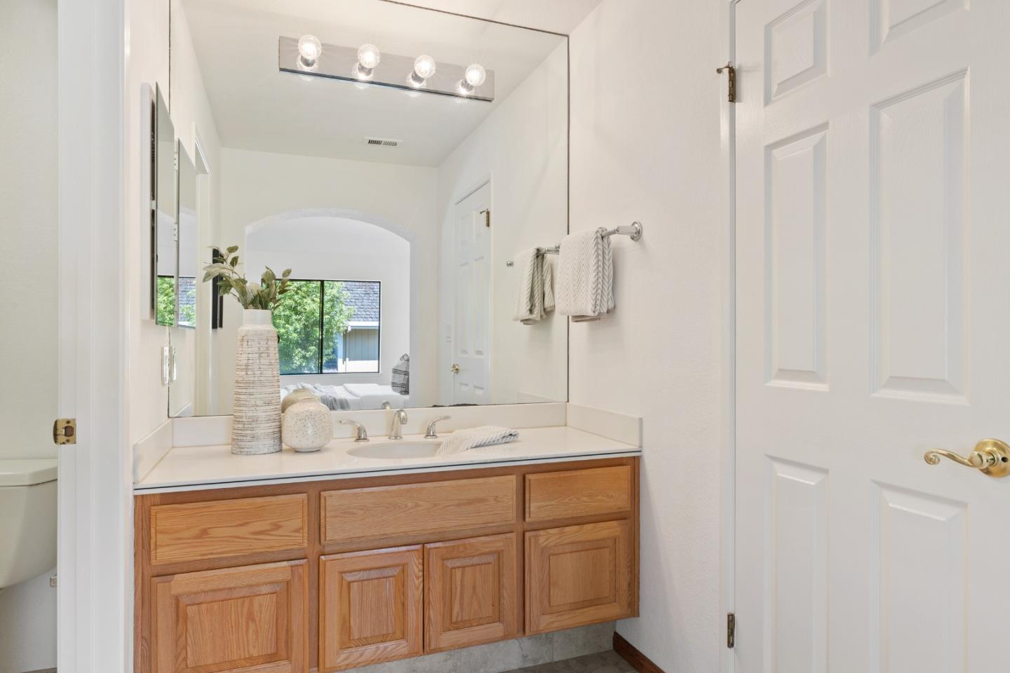 Detail Gallery Image 18 of 29 For 2477 Rebecca Lynn Way, Santa Clara,  CA 95050 - 2 Beds | 2/1 Baths