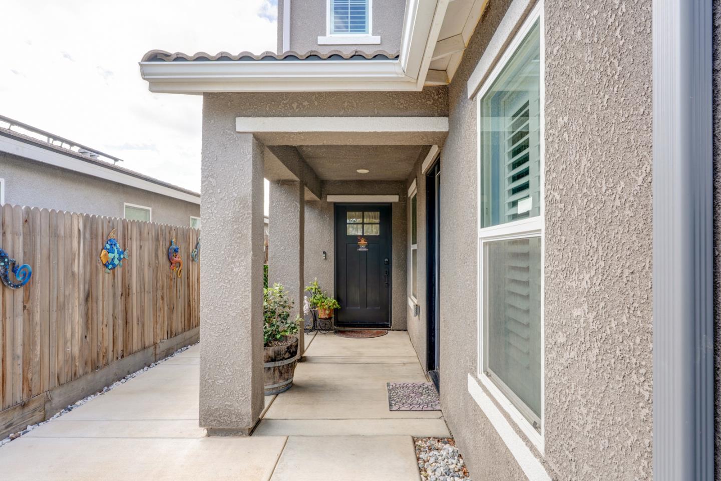 Detail Gallery Image 10 of 61 For Sansoni St, Los Banos,  CA 93635 - 5 Beds | 3/1 Baths