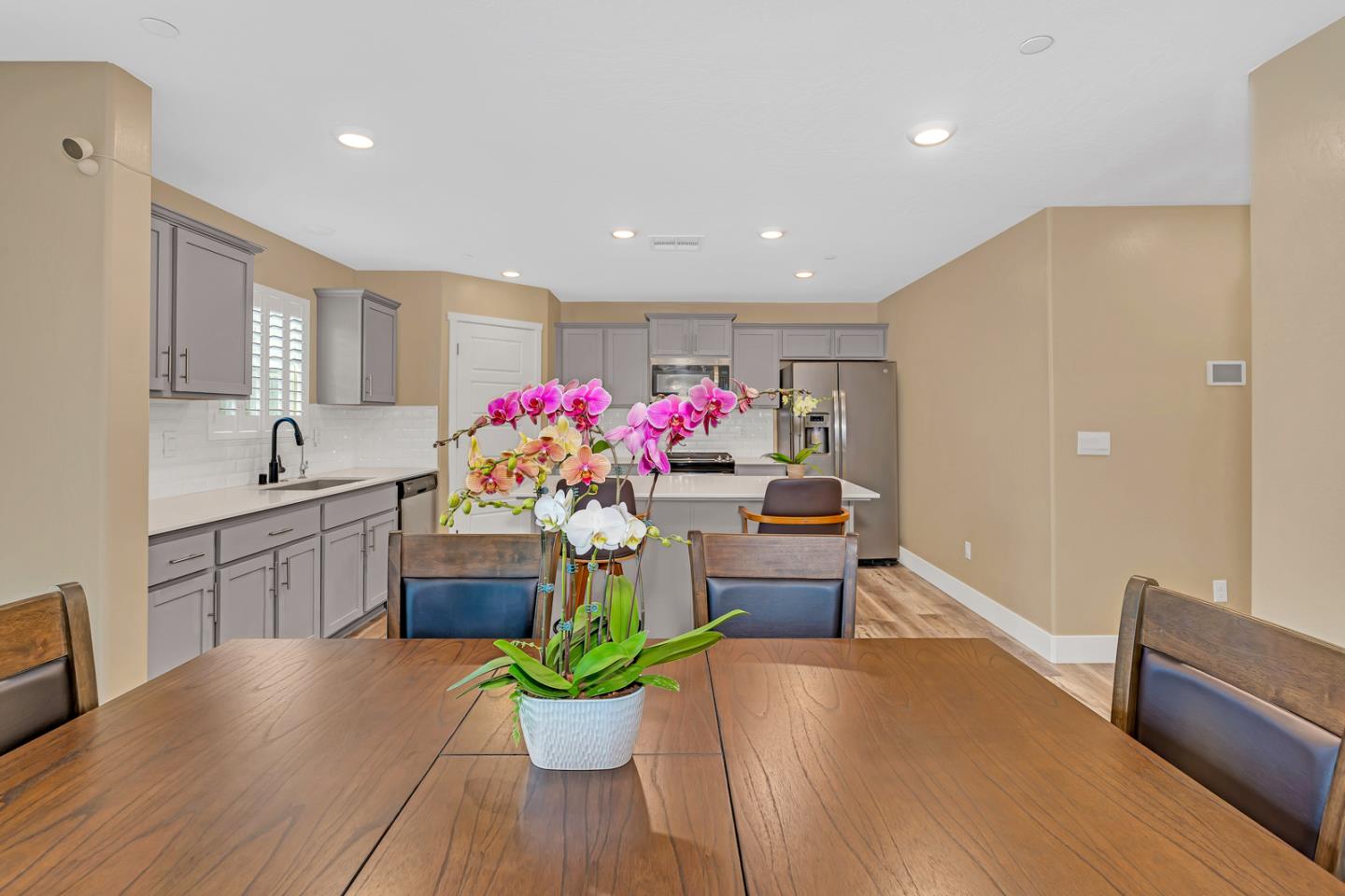 Detail Gallery Image 28 of 61 For Sansoni St, Los Banos,  CA 93635 - 5 Beds | 3/1 Baths