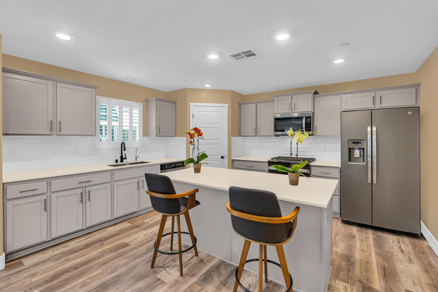 Detail Gallery Image 30 of 61 For Sansoni St, Los Banos,  CA 93635 - 5 Beds | 3/1 Baths