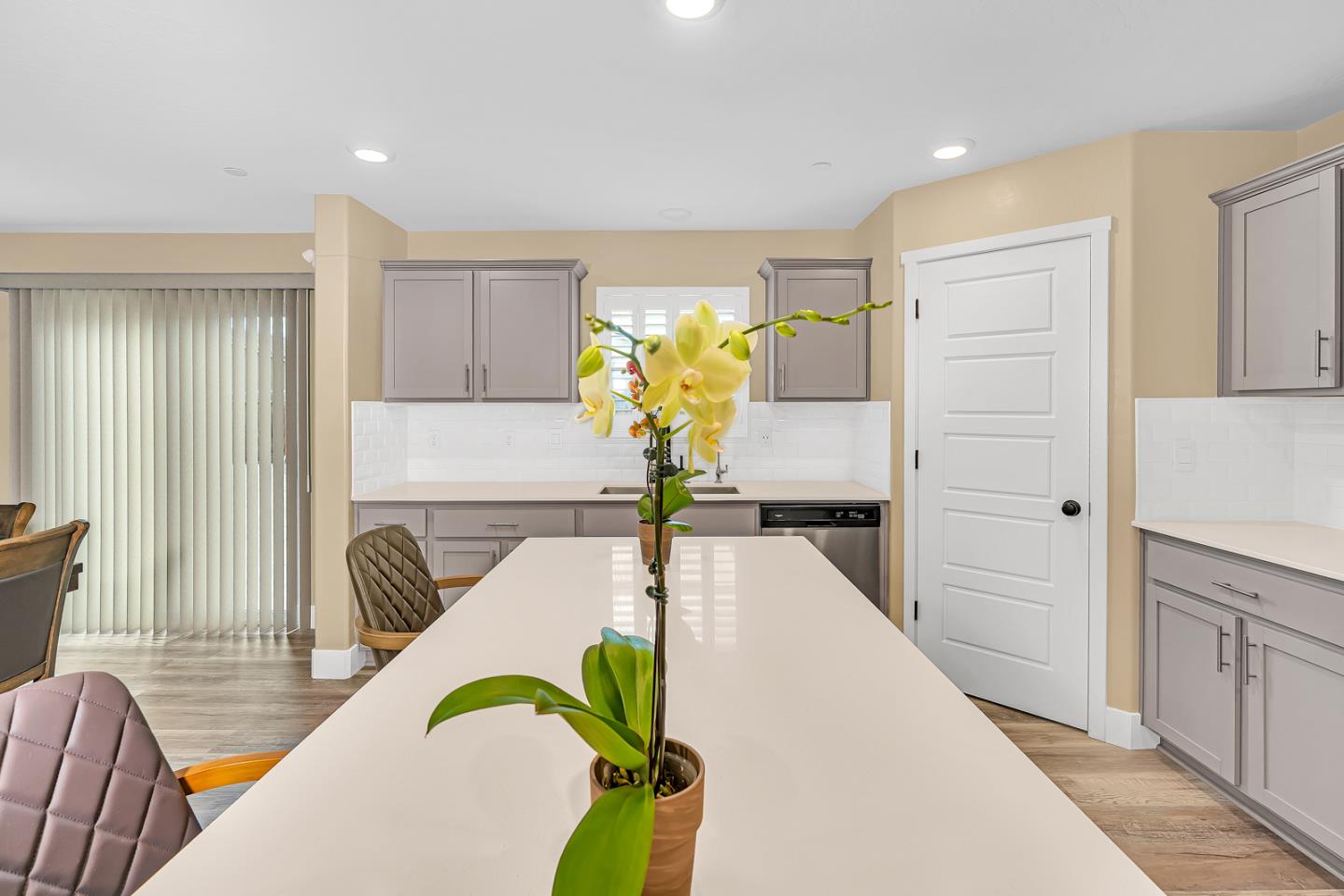 Detail Gallery Image 33 of 61 For Sansoni St, Los Banos,  CA 93635 - 5 Beds | 3/1 Baths