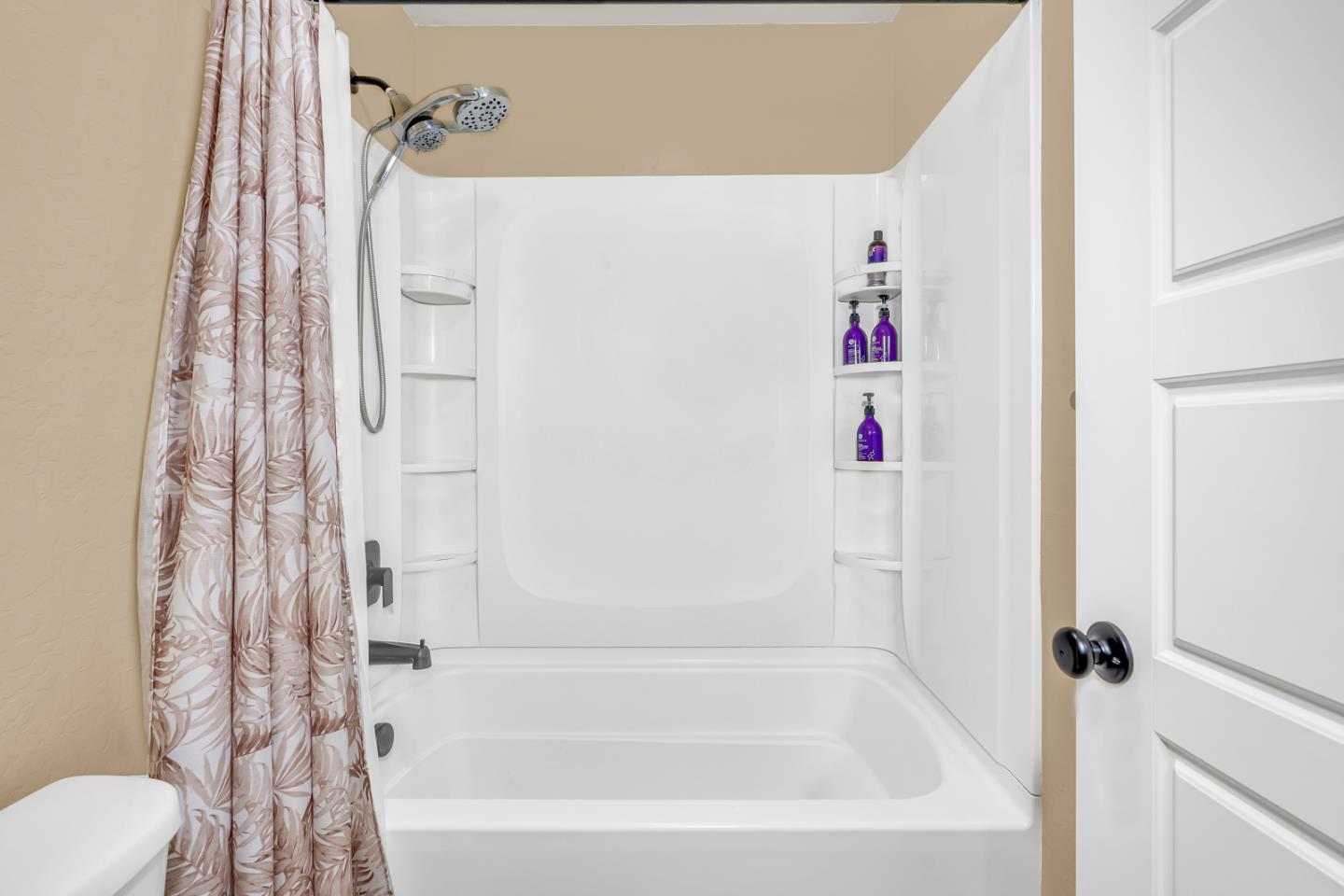 Detail Gallery Image 46 of 61 For Sansoni St, Los Banos,  CA 93635 - 5 Beds | 3/1 Baths