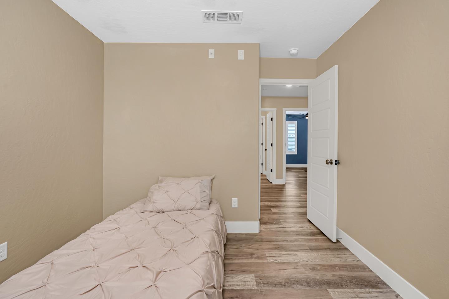 Detail Gallery Image 49 of 61 For Sansoni St, Los Banos,  CA 93635 - 5 Beds | 3/1 Baths