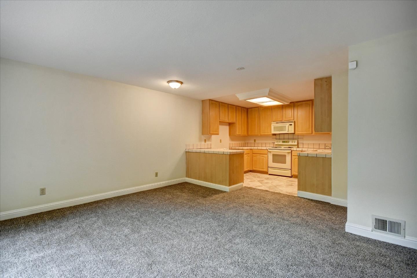 Photo #11: ML82043345 Listing: Photo #11