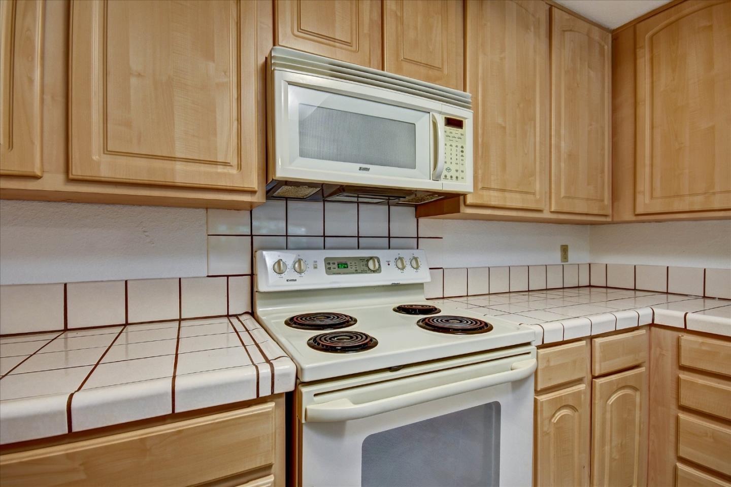 Photo #6: ML82043345 Listing: Photo #6