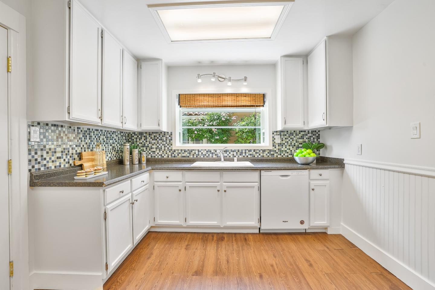 Detail Gallery Image 10 of 37 For 20 Clayton, San Jose,  CA 95110 - 2 Beds | 2 Baths