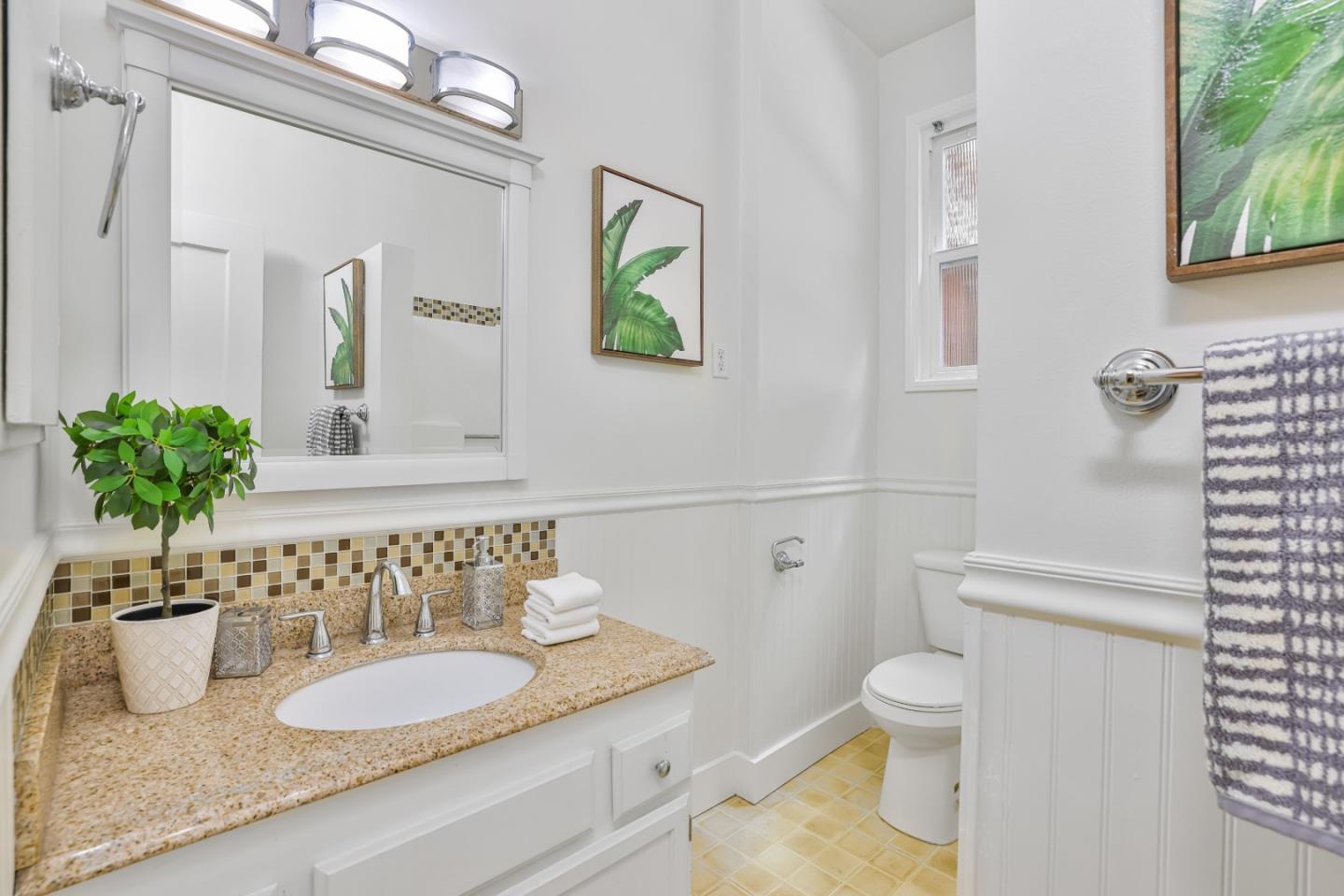 Detail Gallery Image 15 of 37 For 20 Clayton, San Jose,  CA 95110 - 2 Beds | 2 Baths