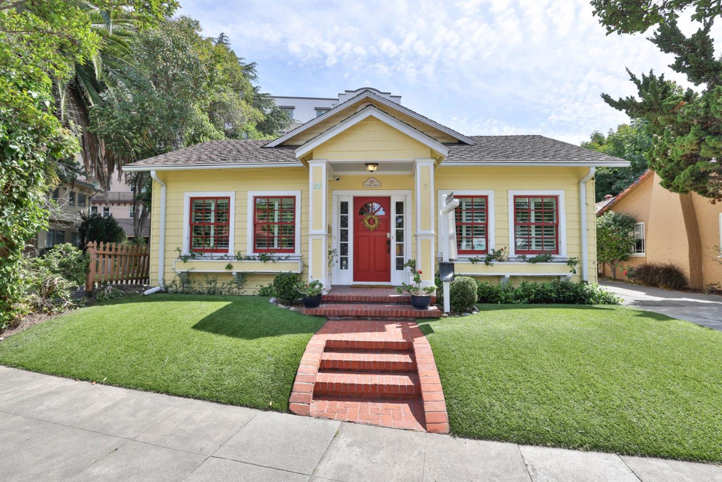 Detail Gallery Image 2 of 37 For 20 Clayton, San Jose,  CA 95110 - 2 Beds | 2 Baths