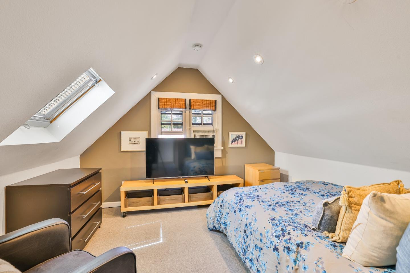 Detail Gallery Image 25 of 37 For 20 Clayton, San Jose,  CA 95110 - 2 Beds | 2 Baths