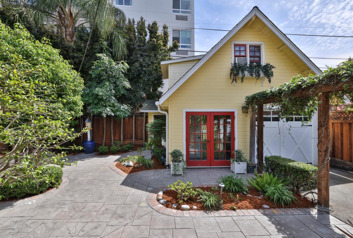 Detail Gallery Image 32 of 37 For 20 Clayton, San Jose,  CA 95110 - 2 Beds | 2 Baths