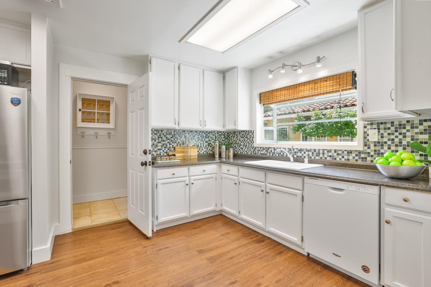 Detail Gallery Image 9 of 37 For 20 Clayton, San Jose,  CA 95110 - 2 Beds | 2 Baths