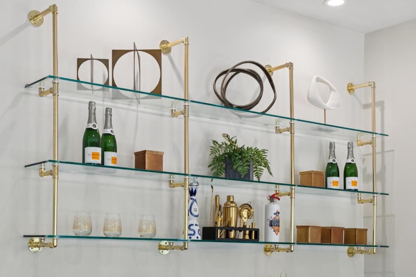 Detail Gallery Image 27 of 70 For 215 Lauella Ct, Mountain View,  CA 94041 - 3 Beds | 2/1 Baths