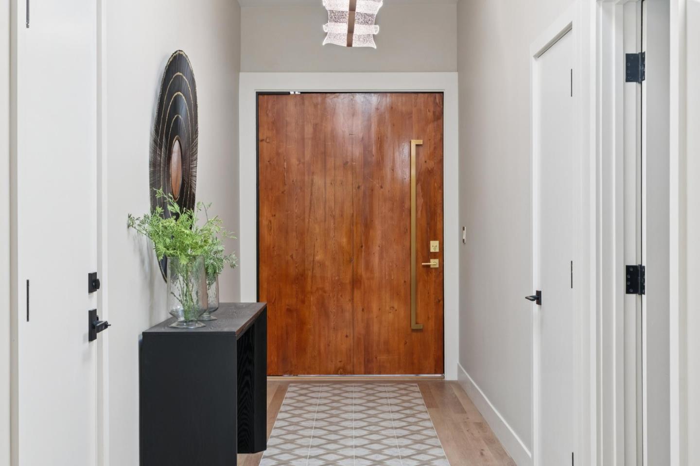 Detail Gallery Image 4 of 70 For 215 Lauella Ct, Mountain View,  CA 94041 - 3 Beds | 2/1 Baths