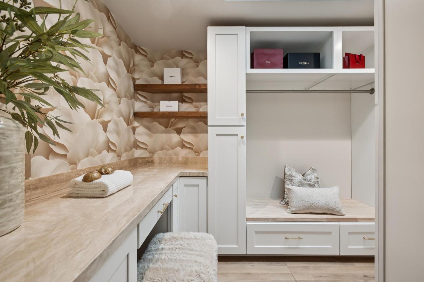 Detail Gallery Image 43 of 70 For 215 Lauella Ct, Mountain View,  CA 94041 - 3 Beds | 2/1 Baths