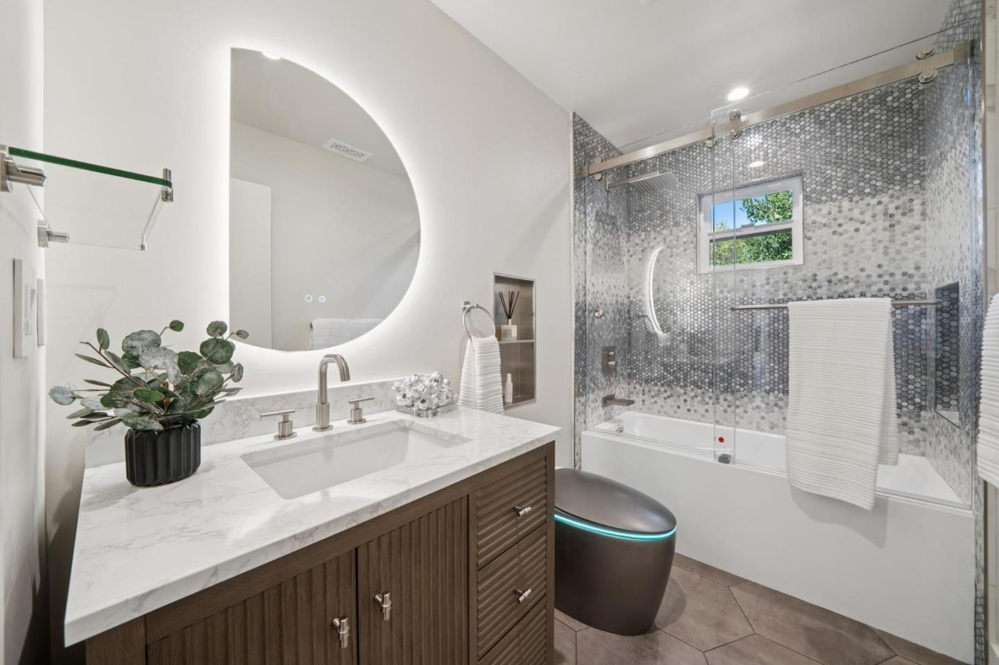 Detail Gallery Image 50 of 70 For 215 Lauella Ct, Mountain View,  CA 94041 - 3 Beds | 2/1 Baths