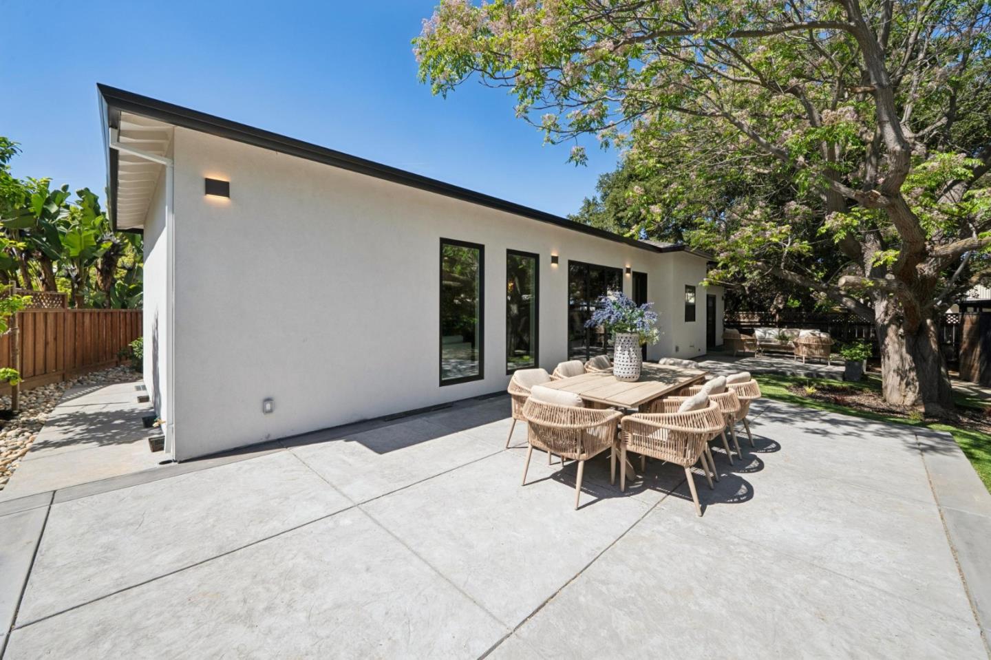 Detail Gallery Image 62 of 70 For 215 Lauella Ct, Mountain View,  CA 94041 - 3 Beds | 2/1 Baths