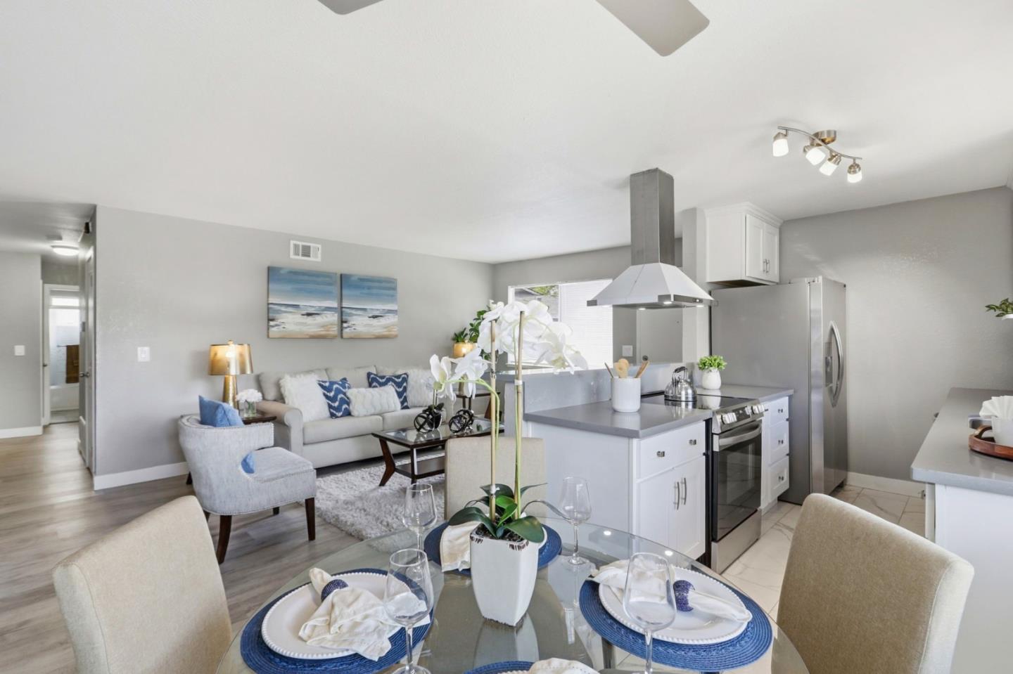 Detail Gallery Image 11 of 29 For 5467 Spinnaker Walkway #4,  San Jose,  CA 95123 - 2 Beds | 1 Baths