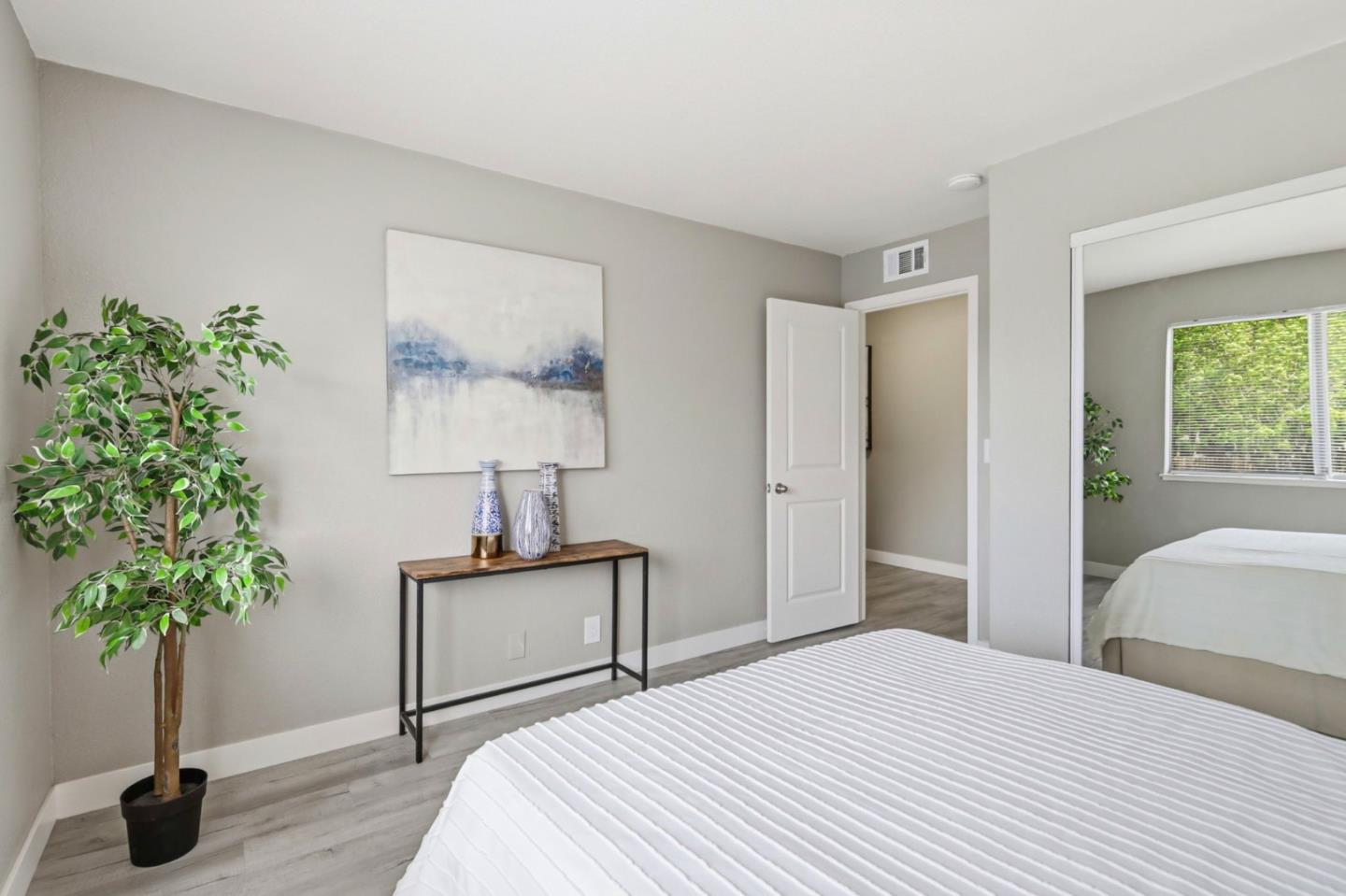 Detail Gallery Image 16 of 29 For 5467 Spinnaker Walkway #4,  San Jose,  CA 95123 - 2 Beds | 1 Baths