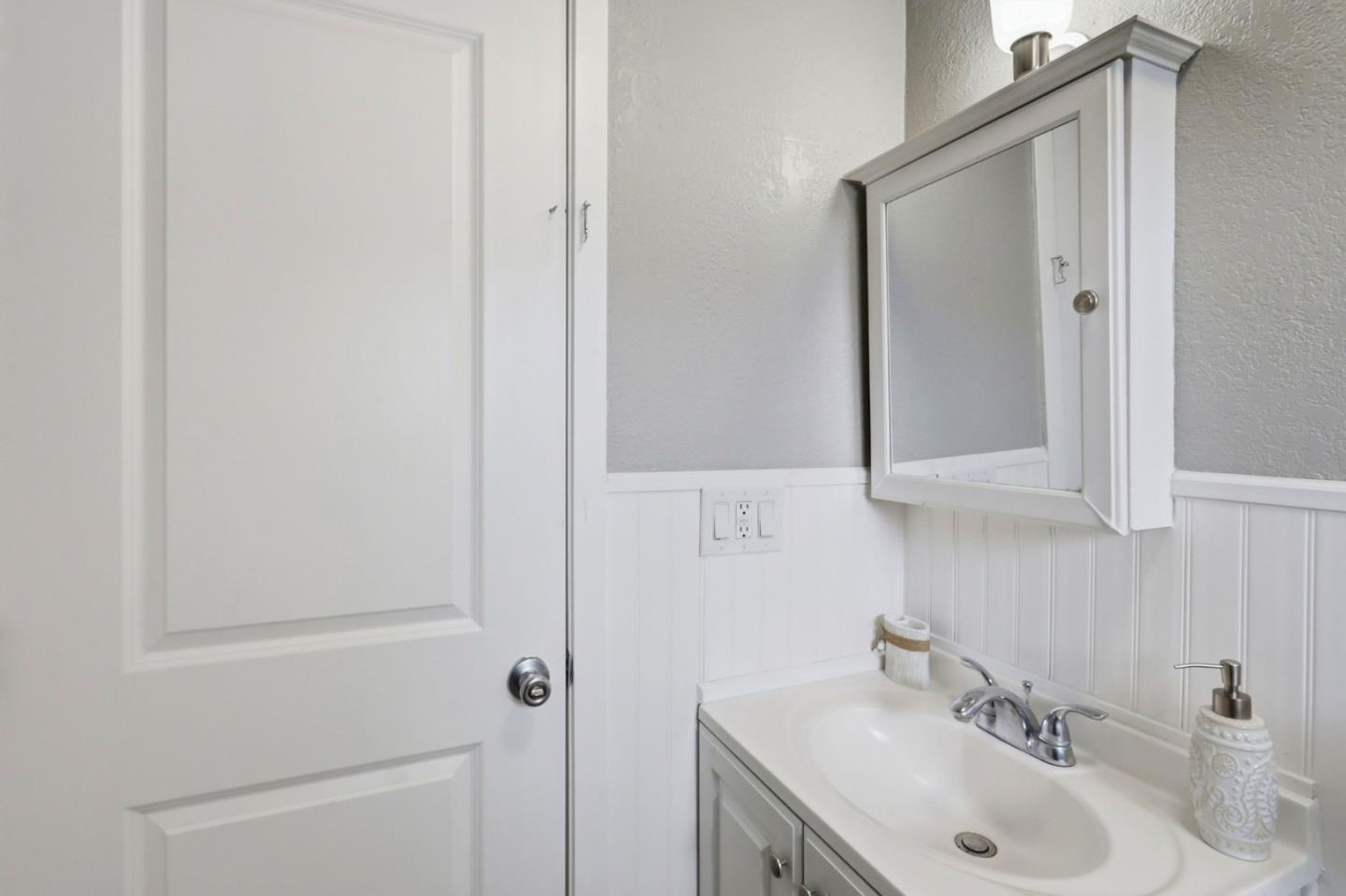 Detail Gallery Image 22 of 29 For 5467 Spinnaker Walkway #4,  San Jose,  CA 95123 - 2 Beds | 1 Baths