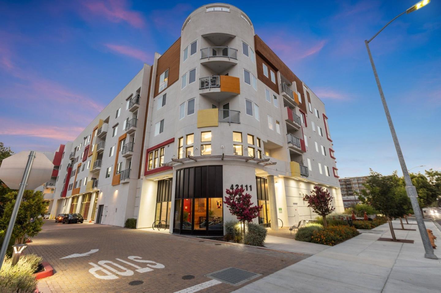 Front Image Thumbnail for ML82043351