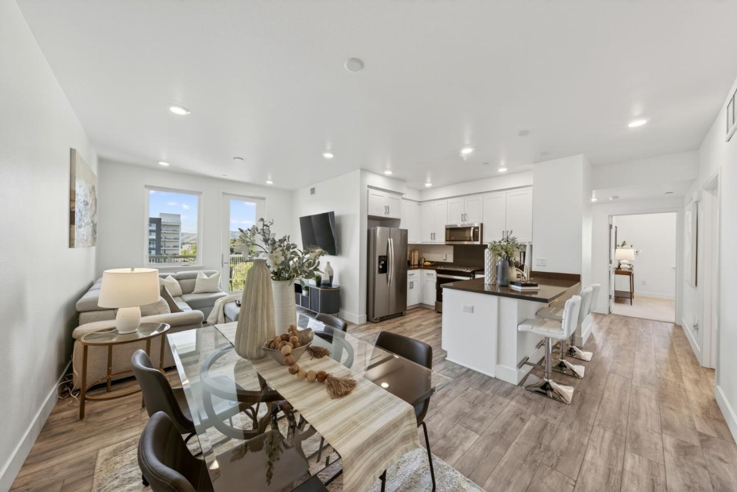 Detail Gallery Image 3 of 34 For 42111 Osgood #404,  Fremont,  CA 94539 - 3 Beds | 2 Baths