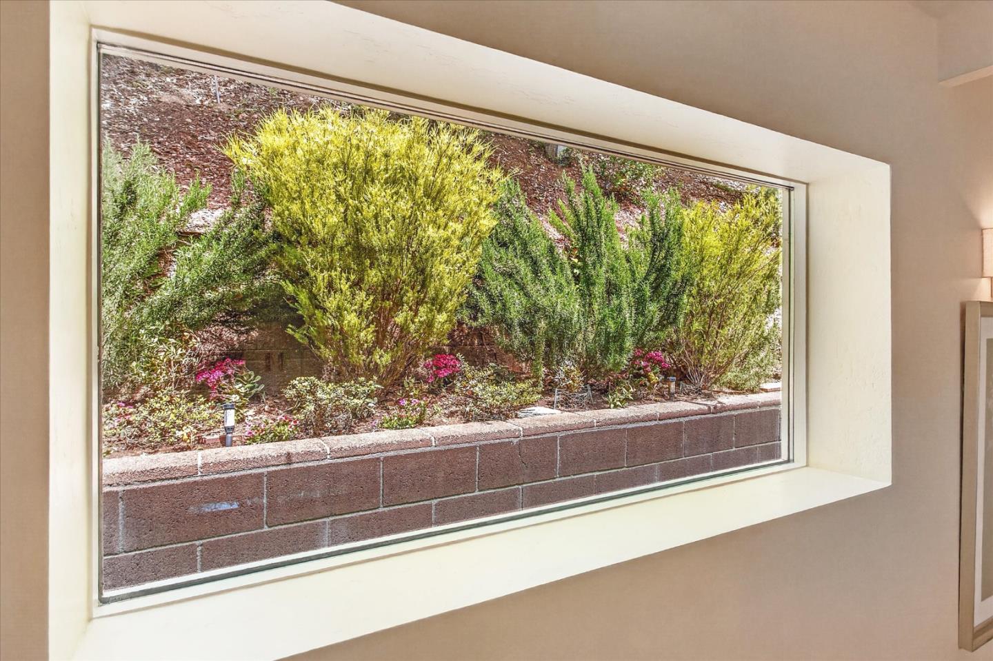 Detail Gallery Image 13 of 40 For 18570 Oak Dr, Monte Sereno,  CA 95030 - 5 Beds | 3 Baths