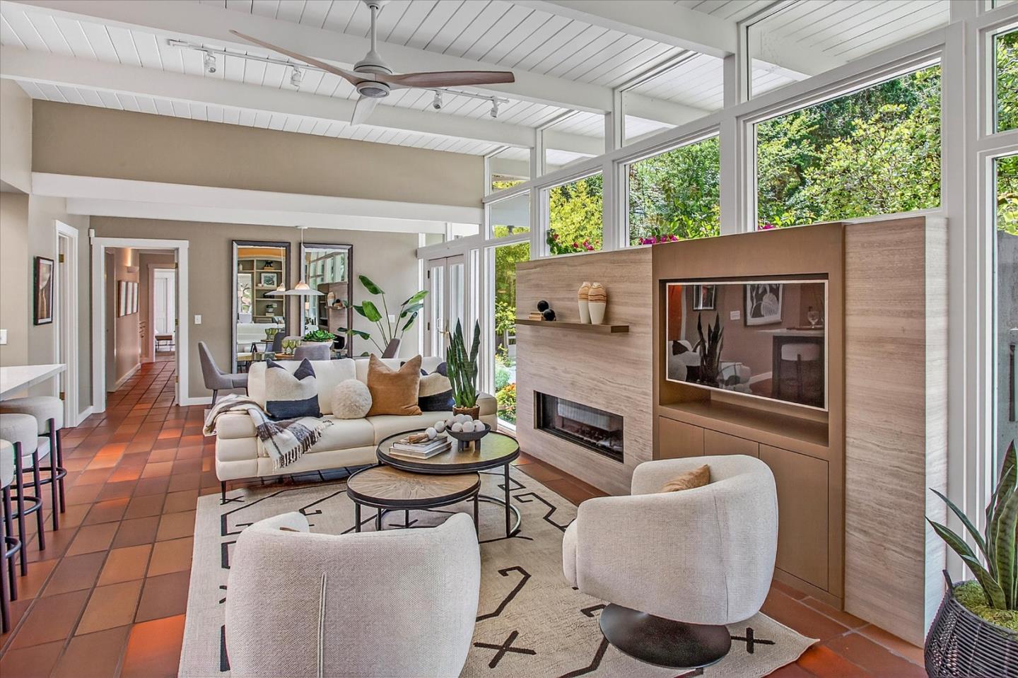 Detail Gallery Image 18 of 40 For 18570 Oak Dr, Monte Sereno,  CA 95030 - 5 Beds | 3 Baths