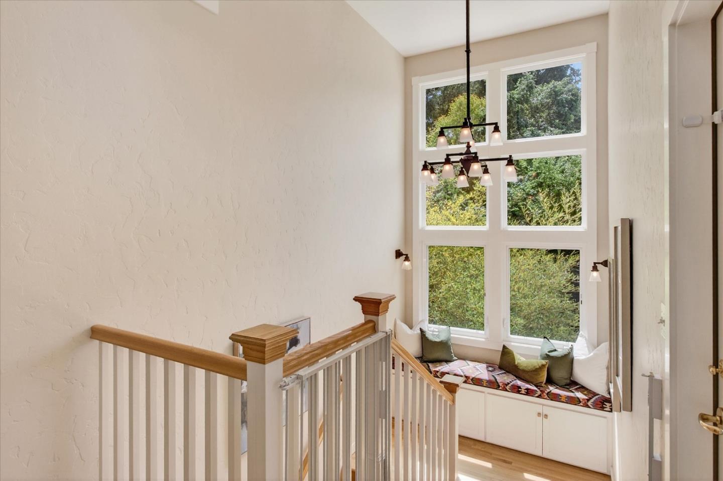 Detail Gallery Image 34 of 40 For 18570 Oak Dr, Monte Sereno,  CA 95030 - 5 Beds | 3 Baths