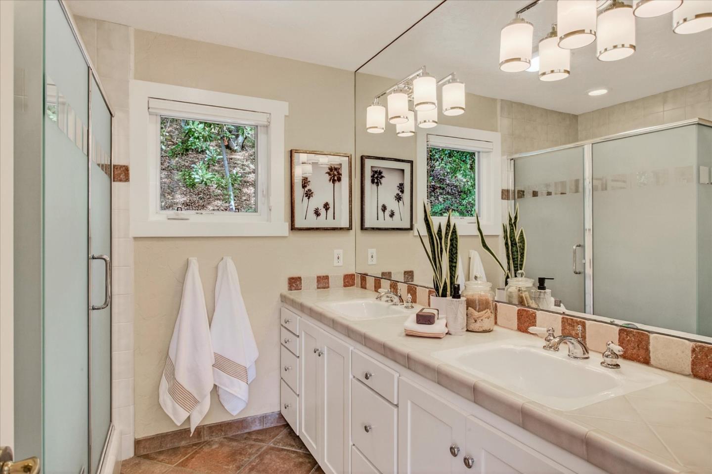 Detail Gallery Image 37 of 40 For 18570 Oak Dr, Monte Sereno,  CA 95030 - 5 Beds | 3 Baths